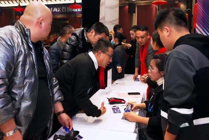 中國重汽 豪沃MAX 百城聯動上市推廣會