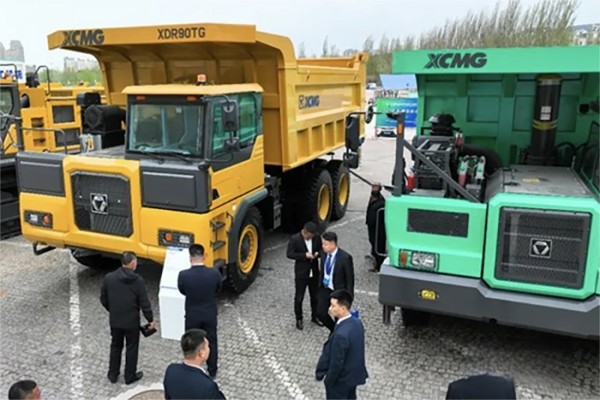 勁銷400臺！徐工精彩亮相鄂爾多斯國際煤博會